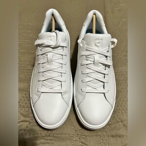 COLE HAAN Women's Grand 360 Crosscourt Daily Sneaker ~ White/Argento -US 9